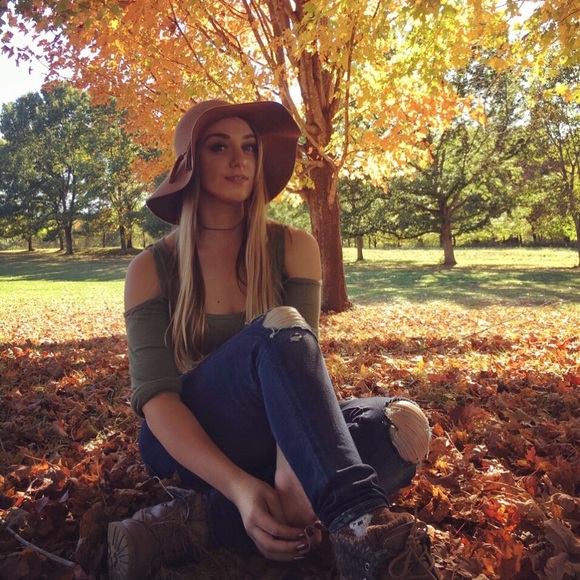 Meet your Posher, Katie - Picture 2 of 8